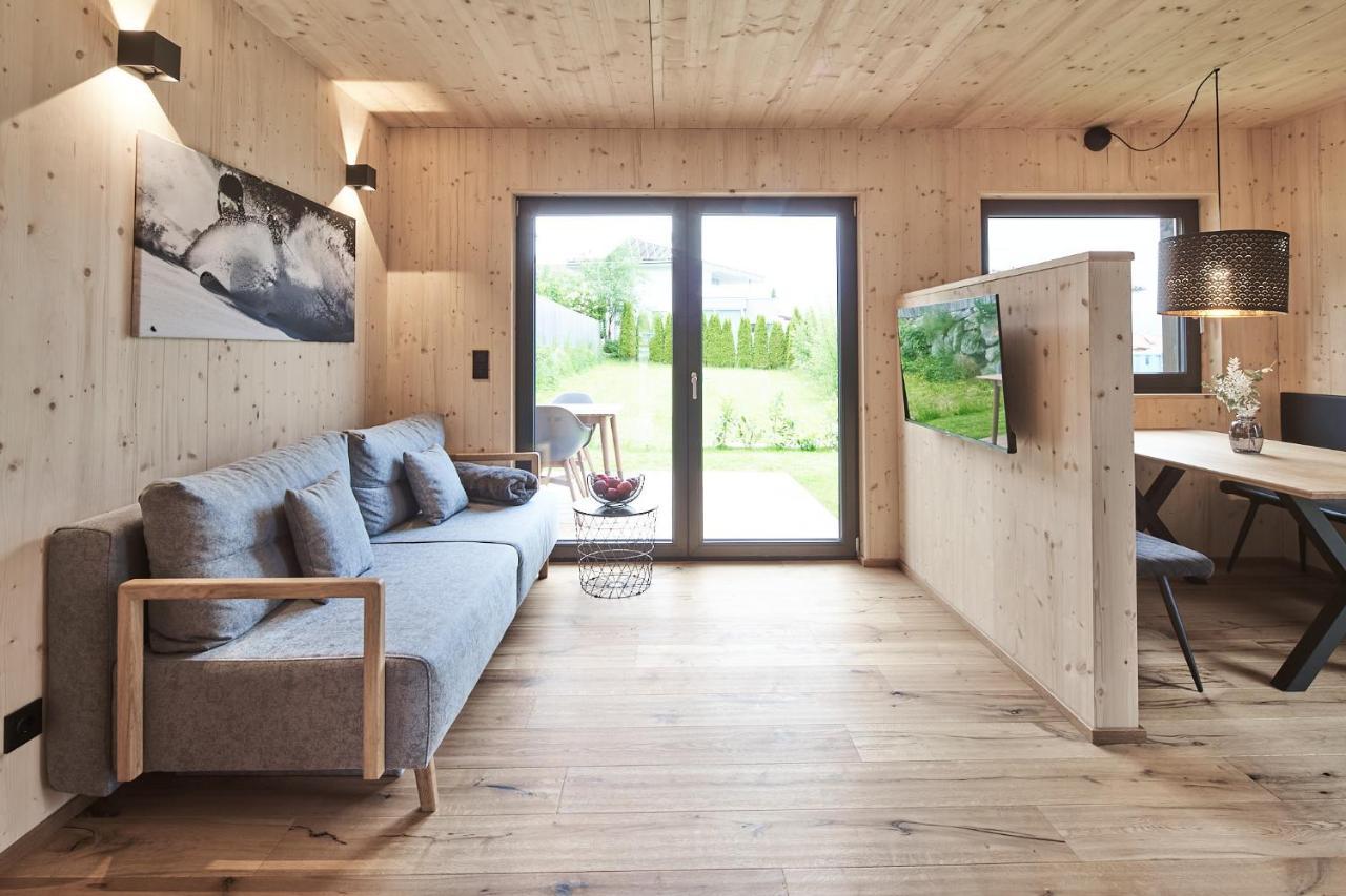 Black Forest Lodges - Gehobene Ferienwohnungen Mit Privatsaunas Tulfes Eksteriør bilde