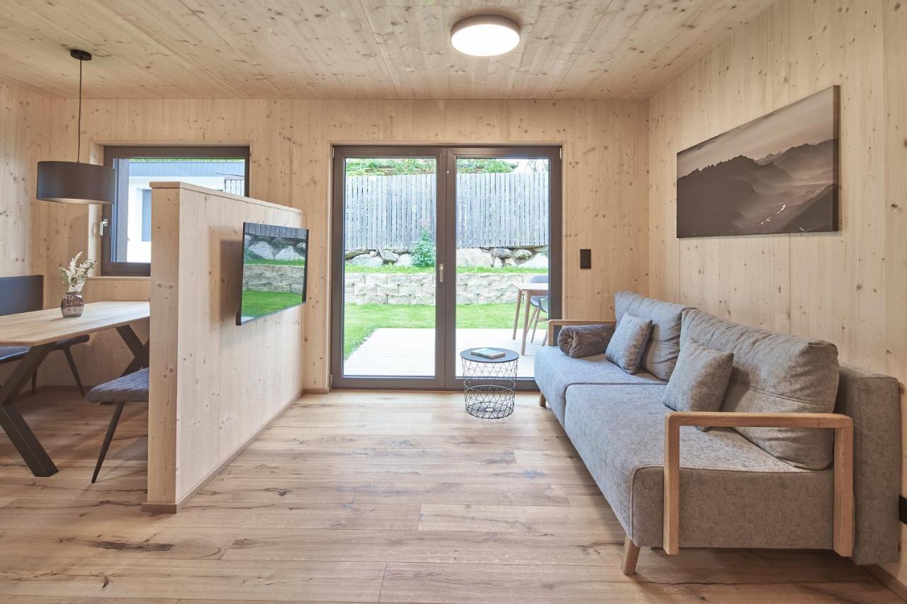 Black Forest Lodges - Gehobene Ferienwohnungen Mit Privatsaunas Tulfes Eksteriør bilde