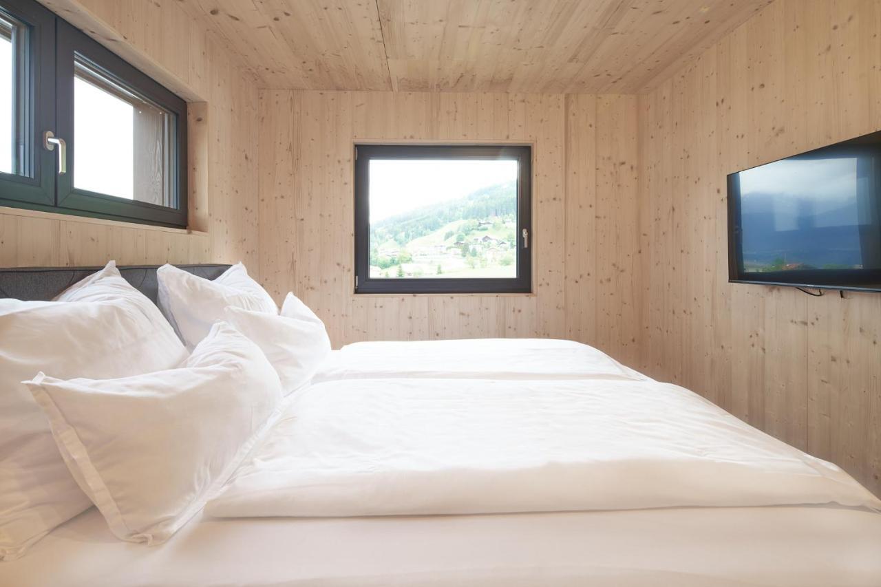 Black Forest Lodges - Gehobene Ferienwohnungen Mit Privatsaunas Tulfes Eksteriør bilde