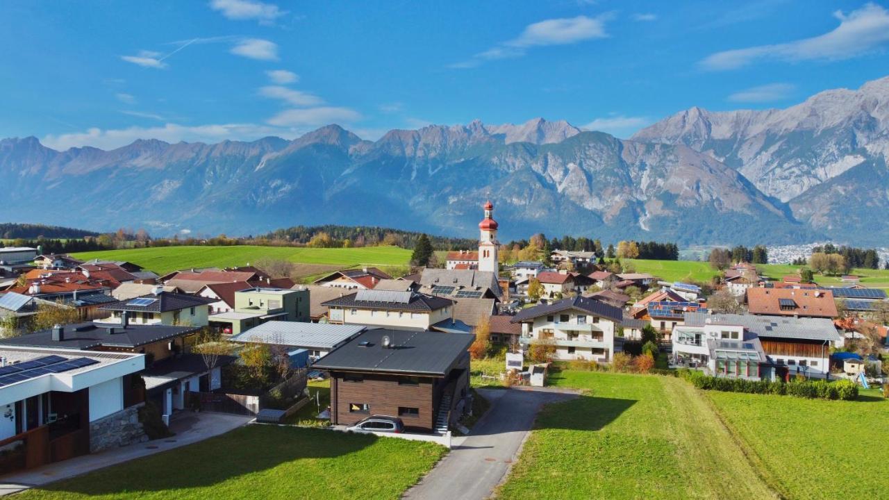 Black Forest Lodges - Gehobene Ferienwohnungen Mit Privatsaunas Tulfes Eksteriør bilde